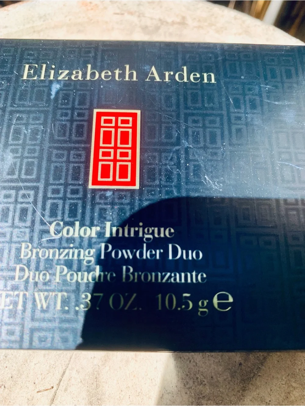 Elizabeth Arden Black Compact color intrigue Bronzing Duo
